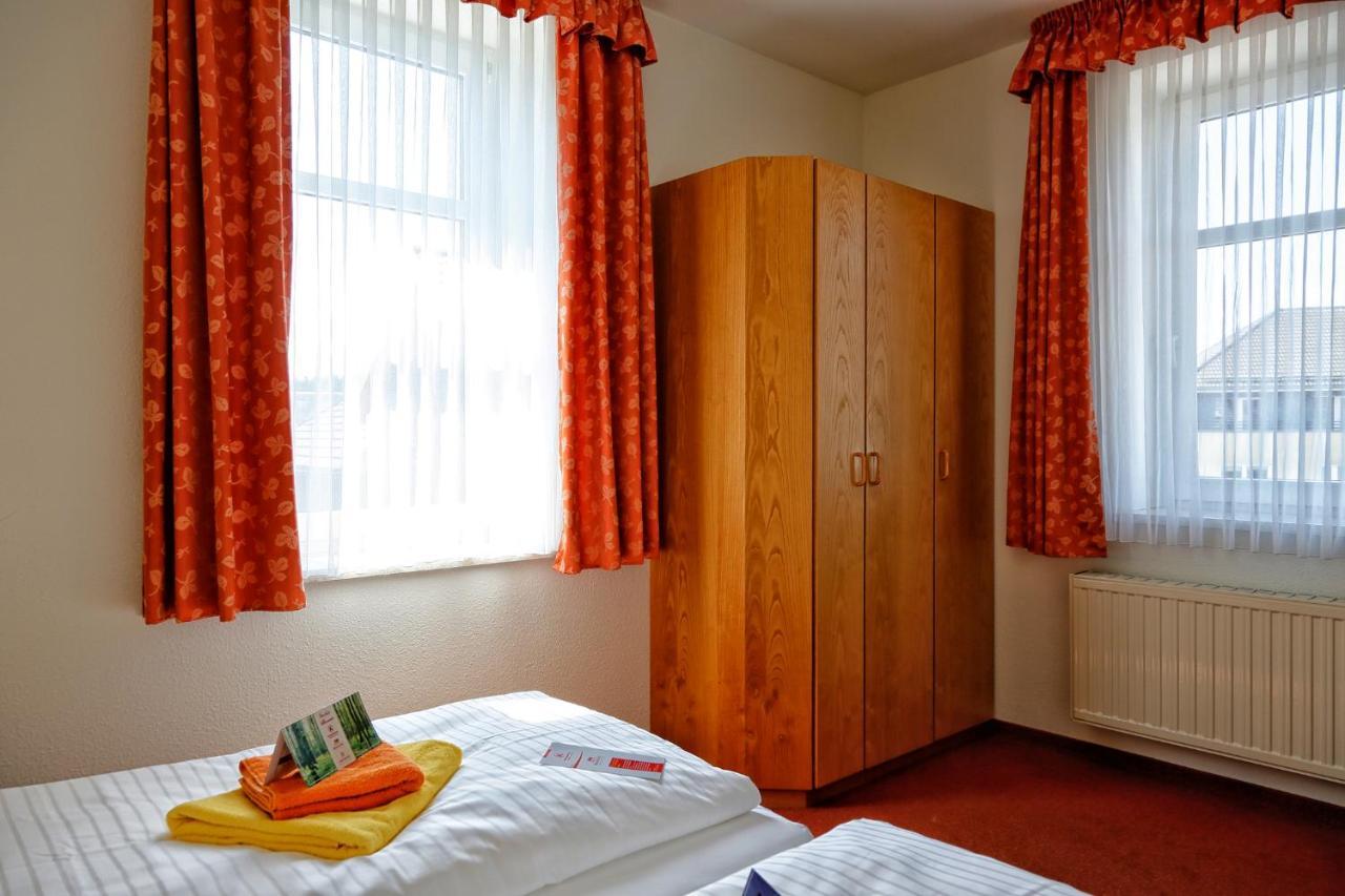 Konsum Gaestehaus Quisisana - Oberhof Оберхоф Екстериор снимка