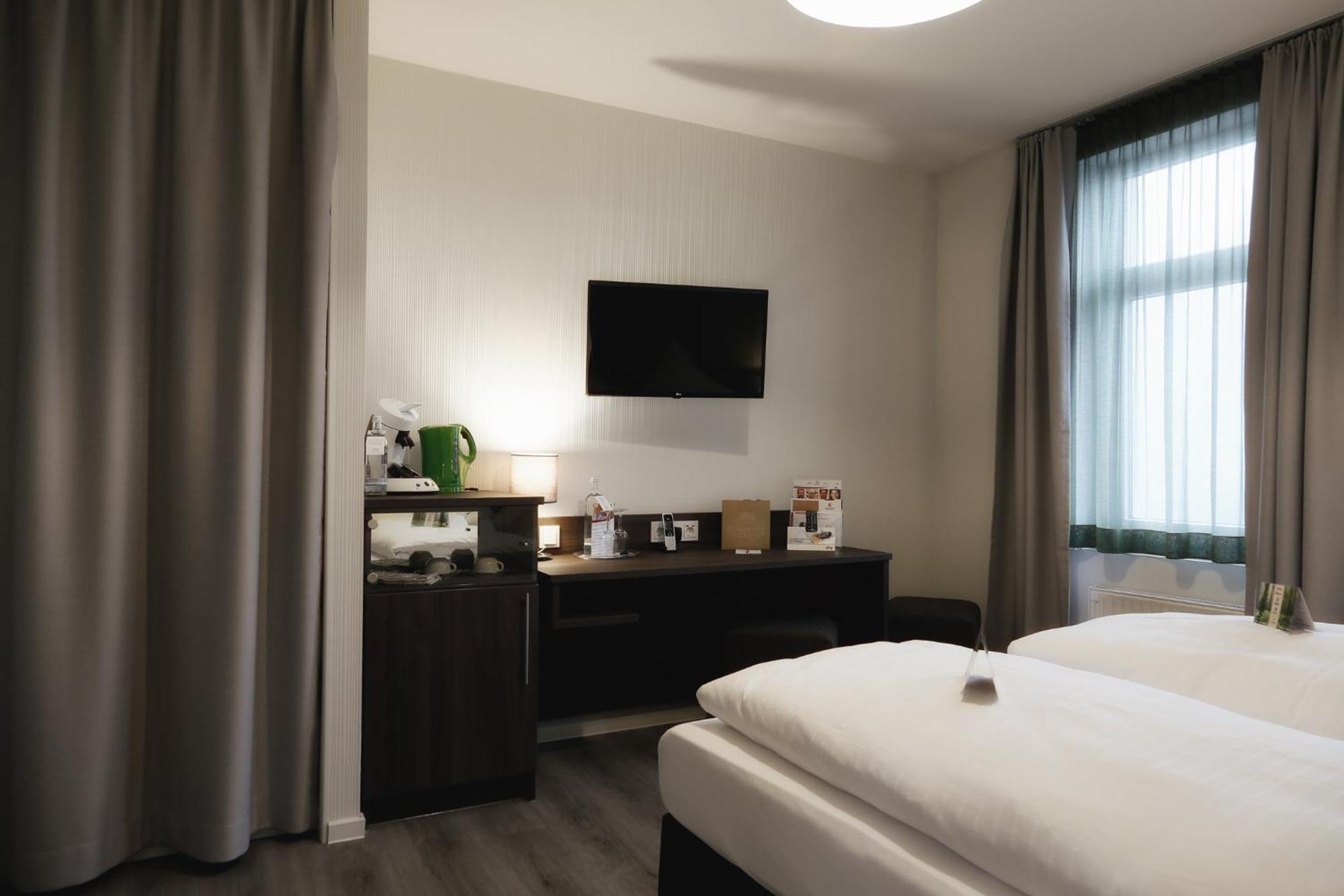 Konsum Gaestehaus Quisisana - Oberhof Оберхоф Екстериор снимка
